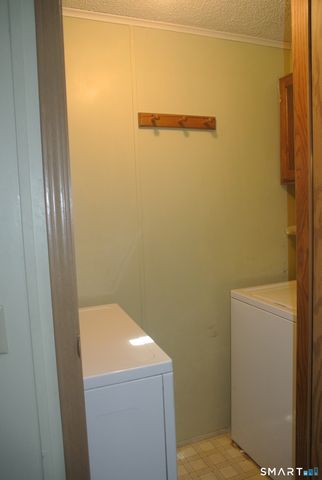11 Ella Circle, Milford, CT 06460