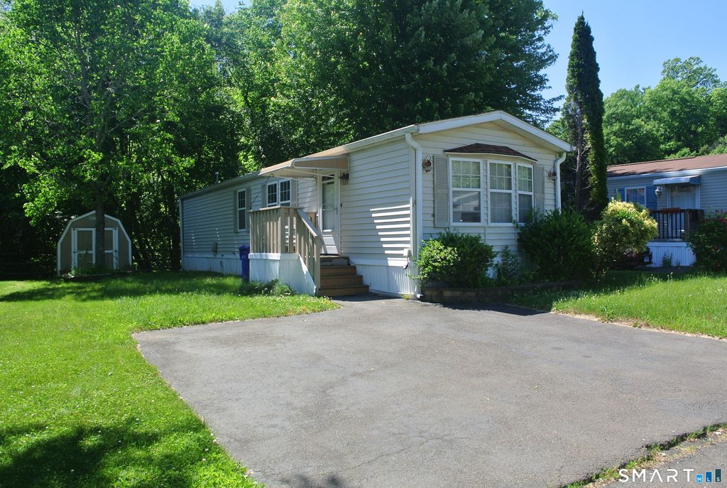 11 Ella Circle, Milford, CT 06460