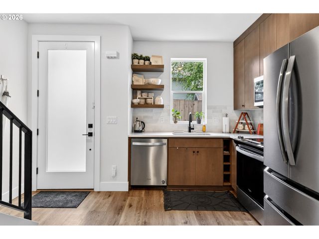 5322 Se MILWAUKIE Ave, Portland, OR 97202