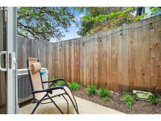 5322 Se MILWAUKIE Ave, Portland, OR 97202