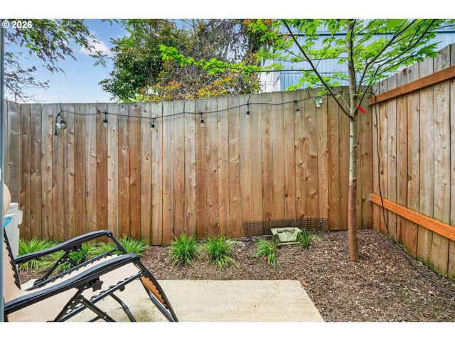 5322 Se MILWAUKIE Ave, Portland, OR 97202