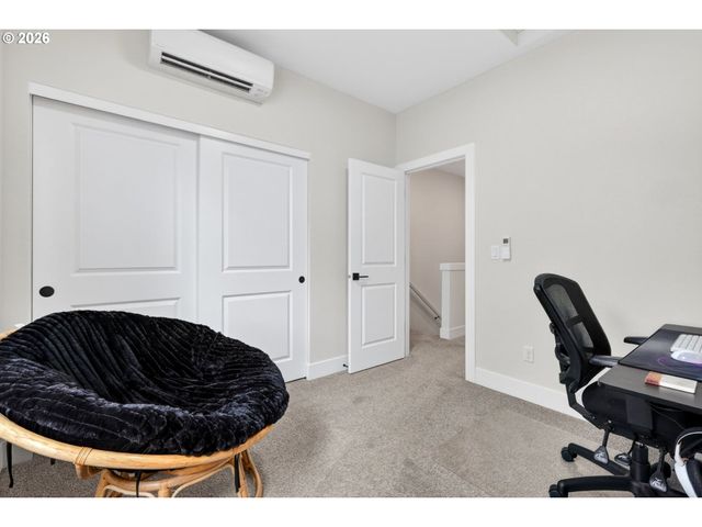 5322 Se MILWAUKIE Ave, Portland, OR 97202