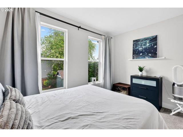 5322 Se MILWAUKIE Ave, Portland, OR 97202