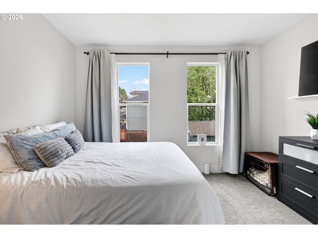 5322 Se MILWAUKIE Ave, Portland, OR 97202