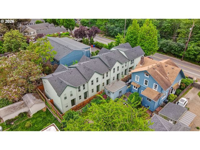 5322 Se MILWAUKIE Ave, Portland, OR 97202