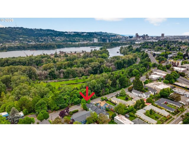 5322 Se MILWAUKIE Ave, Portland, OR 97202