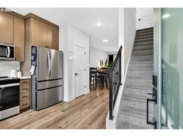 5322 Se MILWAUKIE Ave, Portland, OR 97202
