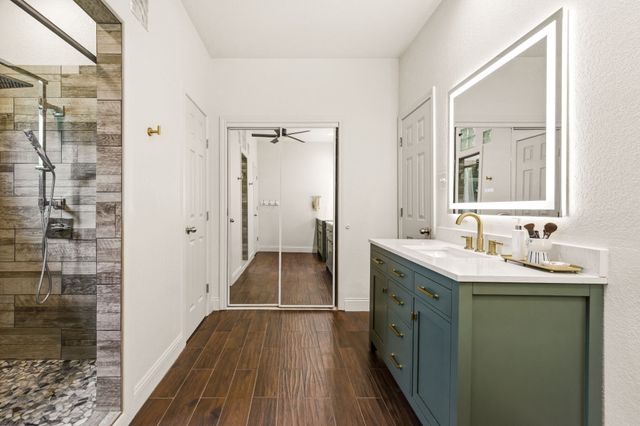 1092 Holly Lane, Lewisville, TX 75067