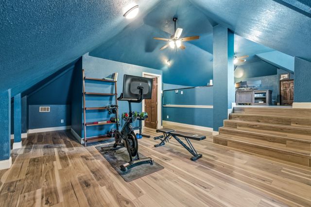 1092 Holly Lane, Lewisville, TX 75067