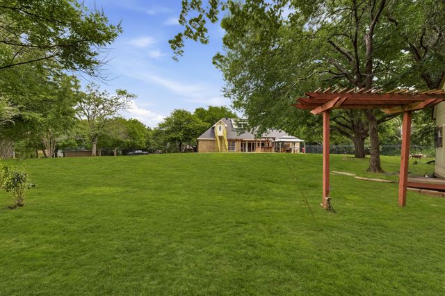 1092 Holly Lane, Lewisville, TX 75067
