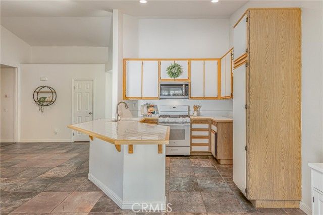 28630 Newcastle, Highland, CA 92346