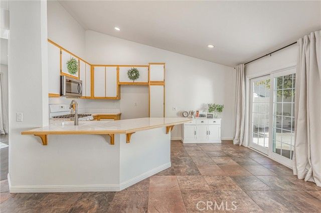 28630 Newcastle, Highland, CA 92346