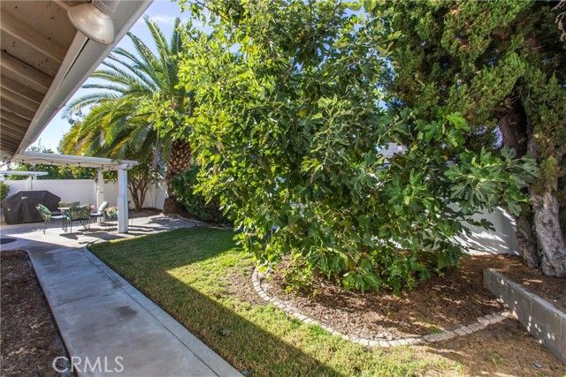 28630 Newcastle, Highland, CA 92346