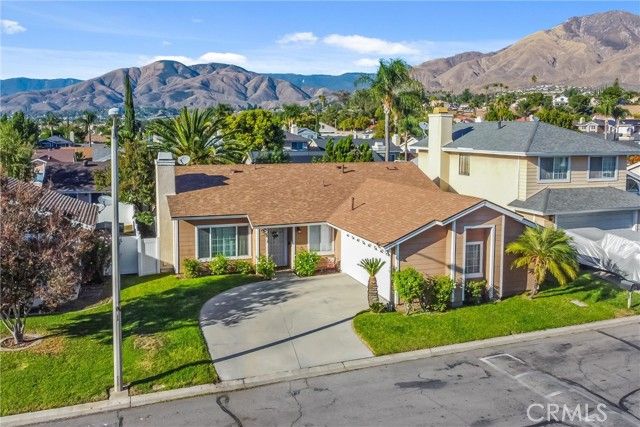 28630 Newcastle, Highland, CA 92346