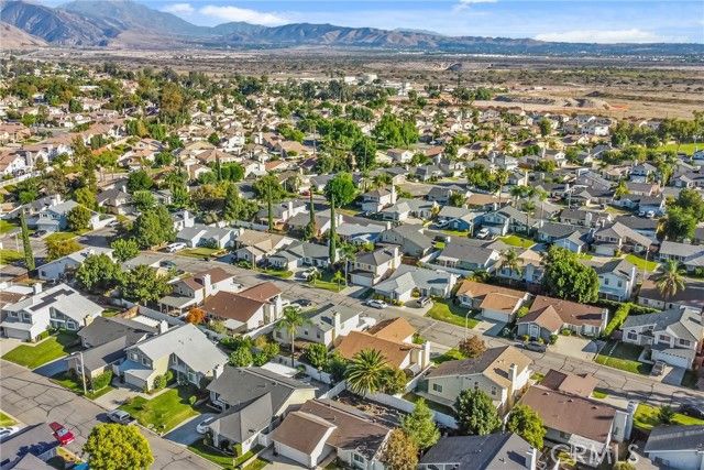 28630 Newcastle, Highland, CA 92346