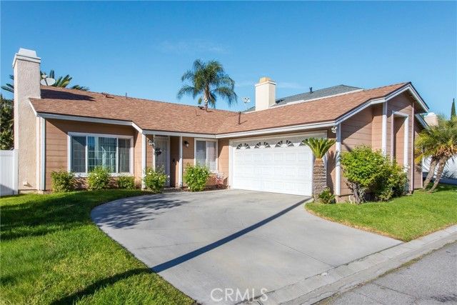 28630 Newcastle, Highland, CA 92346