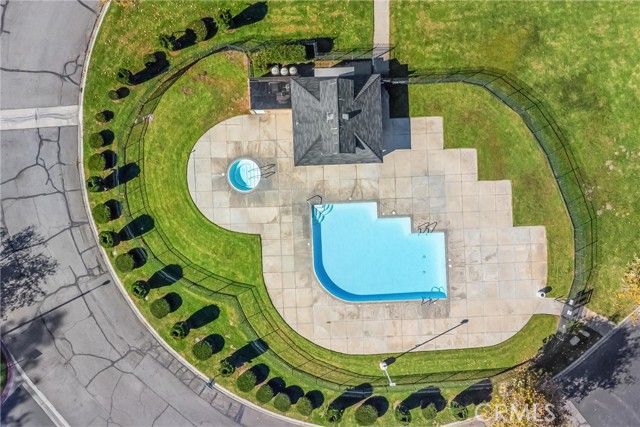 28630 Newcastle, Highland, CA 92346