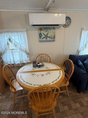 28 2nd Lane, Seaside Park, NJ 08752