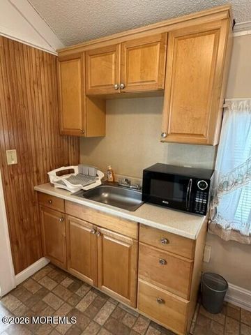 28 2nd Lane, Seaside Park, NJ 08752