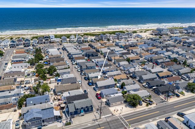28 2nd Lane, Seaside Park, NJ 08752