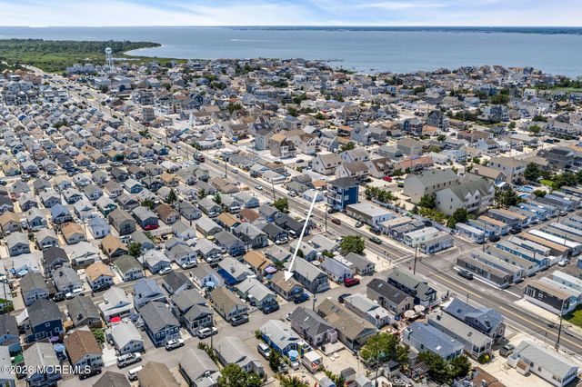 28 2nd Lane, Seaside Park, NJ 08752