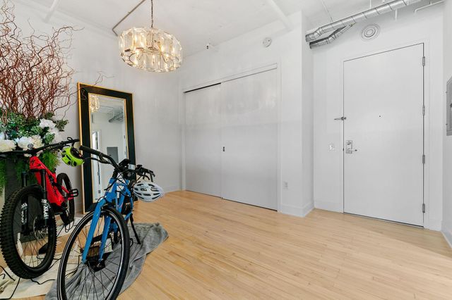 290 Market Street 702, Minneapolis, MN 55405
