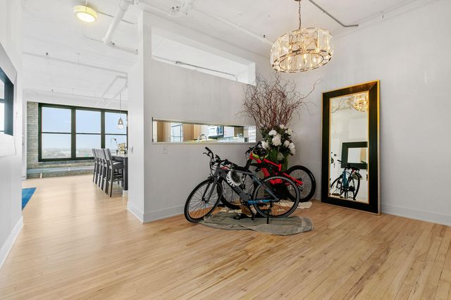 290 Market Street 702, Minneapolis, MN 55405