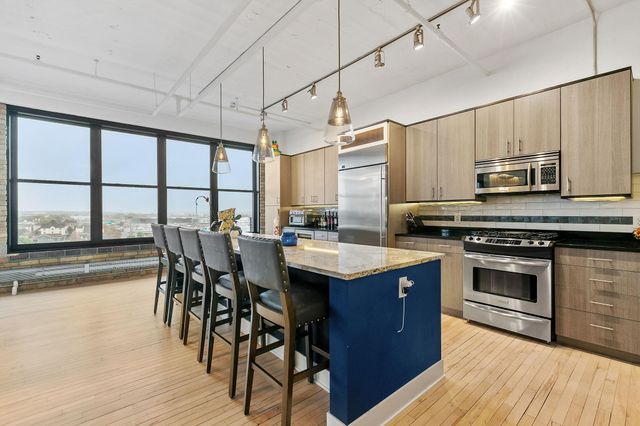 290 Market Street 702, Minneapolis, MN 55405