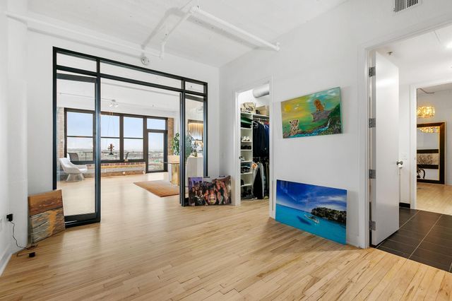 290 Market Street 702, Minneapolis, MN 55405