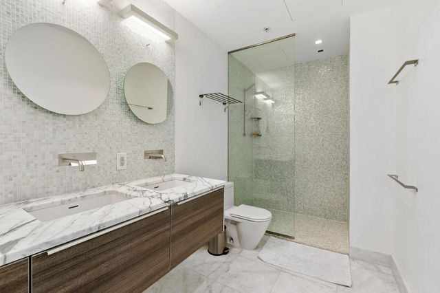 290 Market Street 702, Minneapolis, MN 55405