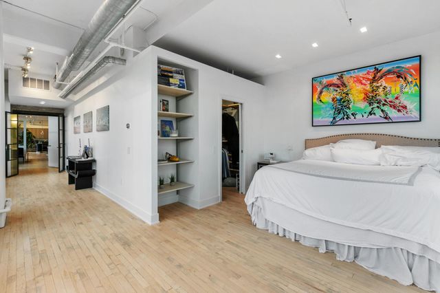290 Market Street 702, Minneapolis, MN 55405