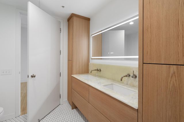 290 Market Street 702, Minneapolis, MN 55405