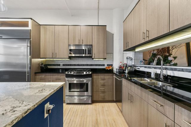 290 Market Street 702, Minneapolis, MN 55405