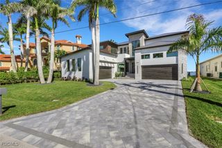 5653 Riverside DR, Cape Coral, FL 33904