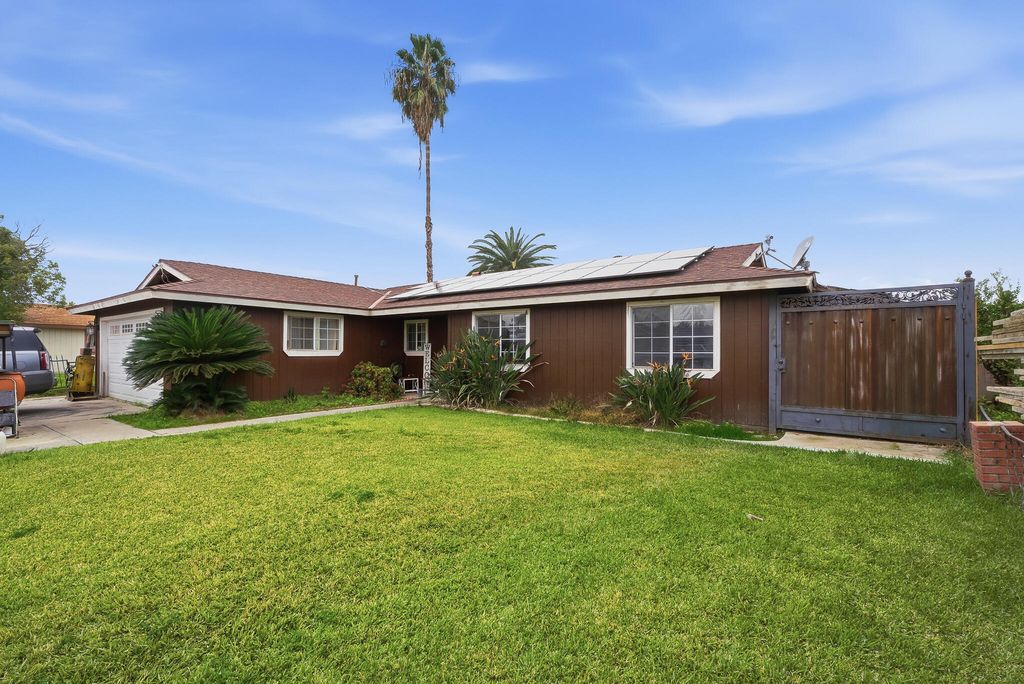 471 N Delta Street, Porterville, CA 93257