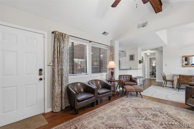 704 Hemingway Lane E, Weldon Spring, MO 63304