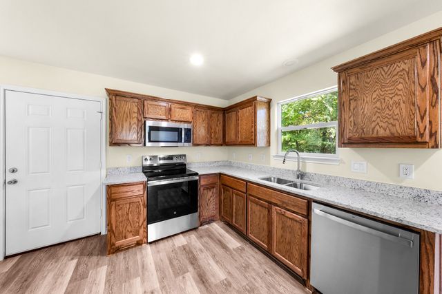 913 Red Oak Drive, West Tawakoni, TX 75474