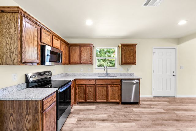 913 Red Oak Drive, West Tawakoni, TX 75474