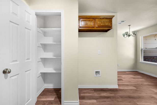 913 Red Oak Drive, West Tawakoni, TX 75474