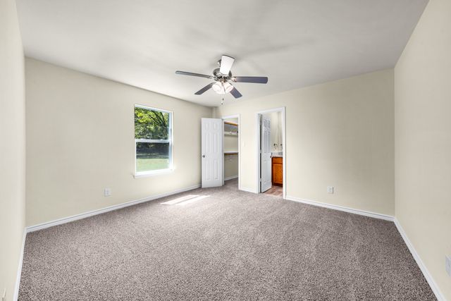 913 Red Oak Drive, West Tawakoni, TX 75474