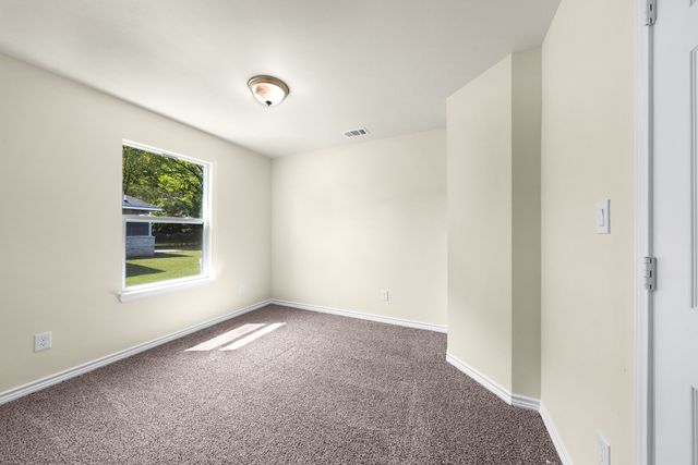 913 Red Oak Drive, West Tawakoni, TX 75474