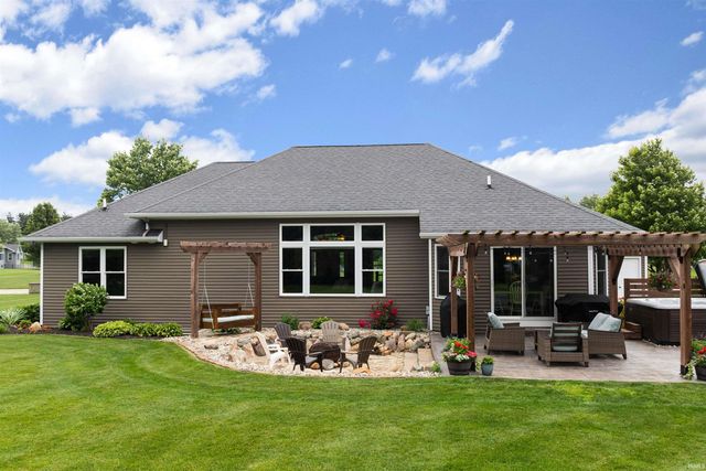 69219 Woodridge Court, New Paris, IN 46553