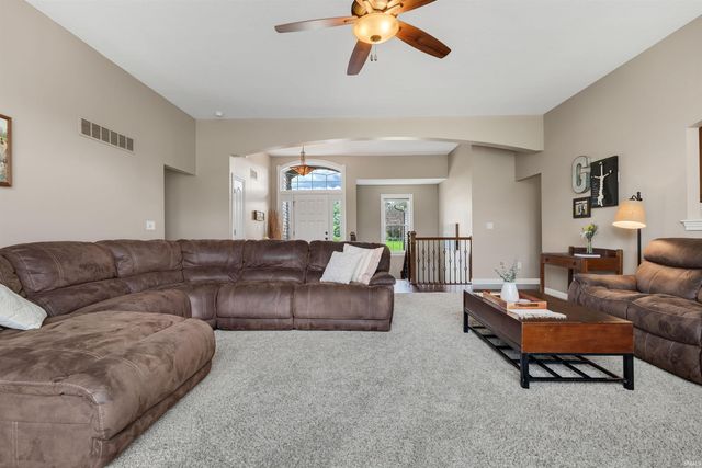 69219 Woodridge Court, New Paris, IN 46553