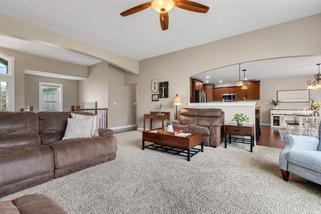 69219 Woodridge Court, New Paris, IN 46553