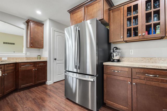 69219 Woodridge Court, New Paris, IN 46553