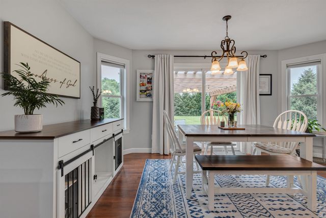 69219 Woodridge Court, New Paris, IN 46553