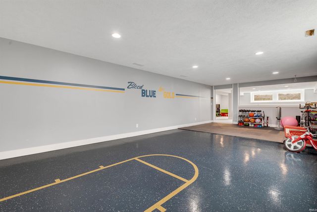 69219 Woodridge Court, New Paris, IN 46553