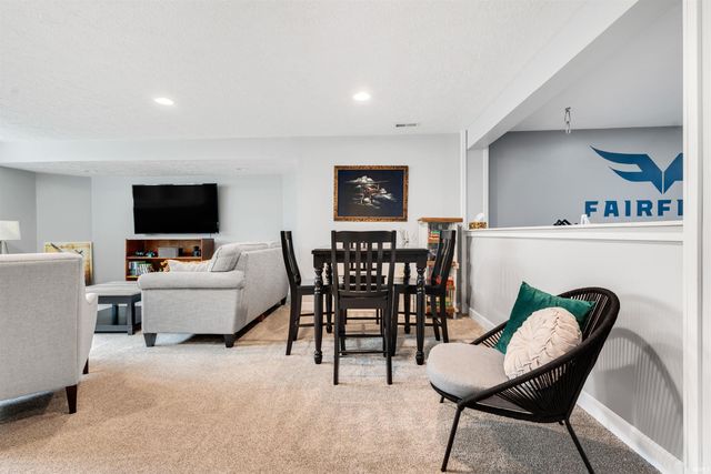 69219 Woodridge Court, New Paris, IN 46553