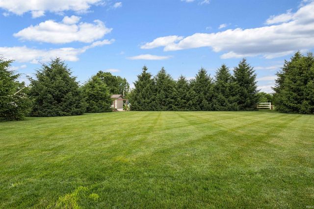 69219 Woodridge Court, New Paris, IN 46553