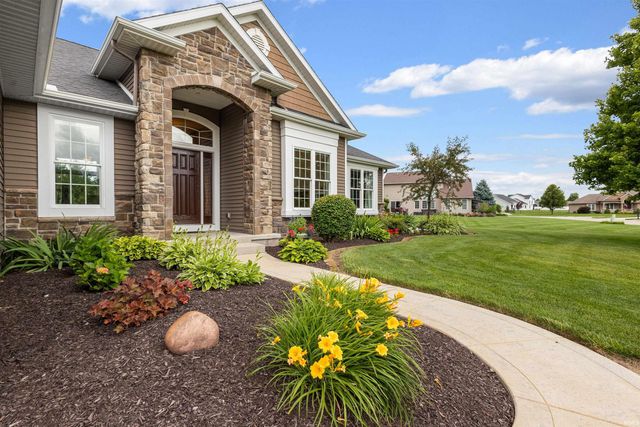 69219 Woodridge Court, New Paris, IN 46553